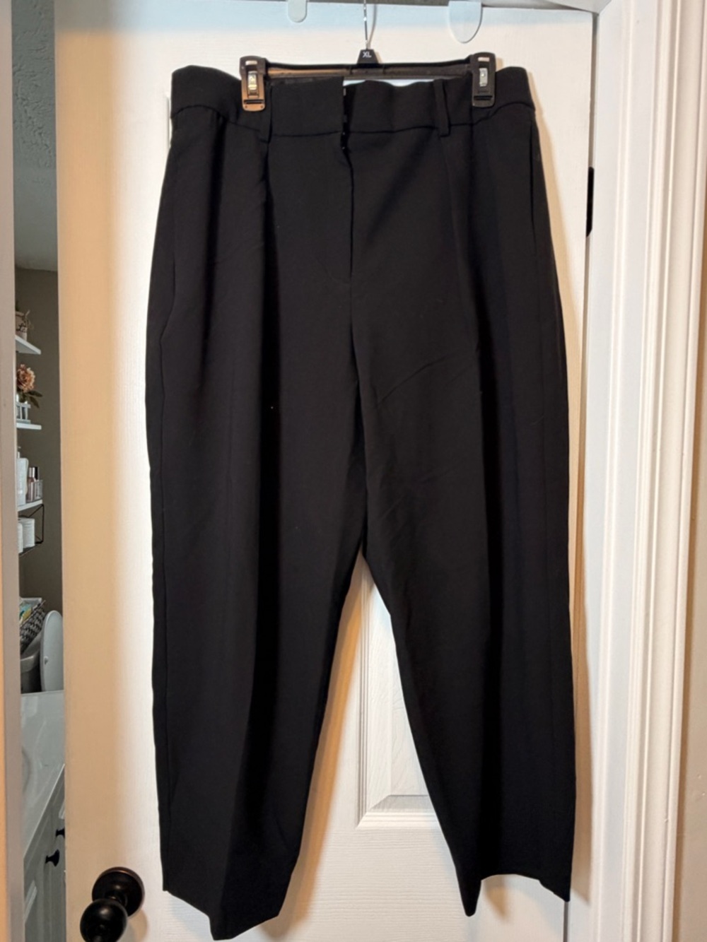 Express women’s Black Dress Pants - Tailored Pleat Front